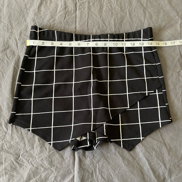 Checked Skort L - Picture 3 of 5